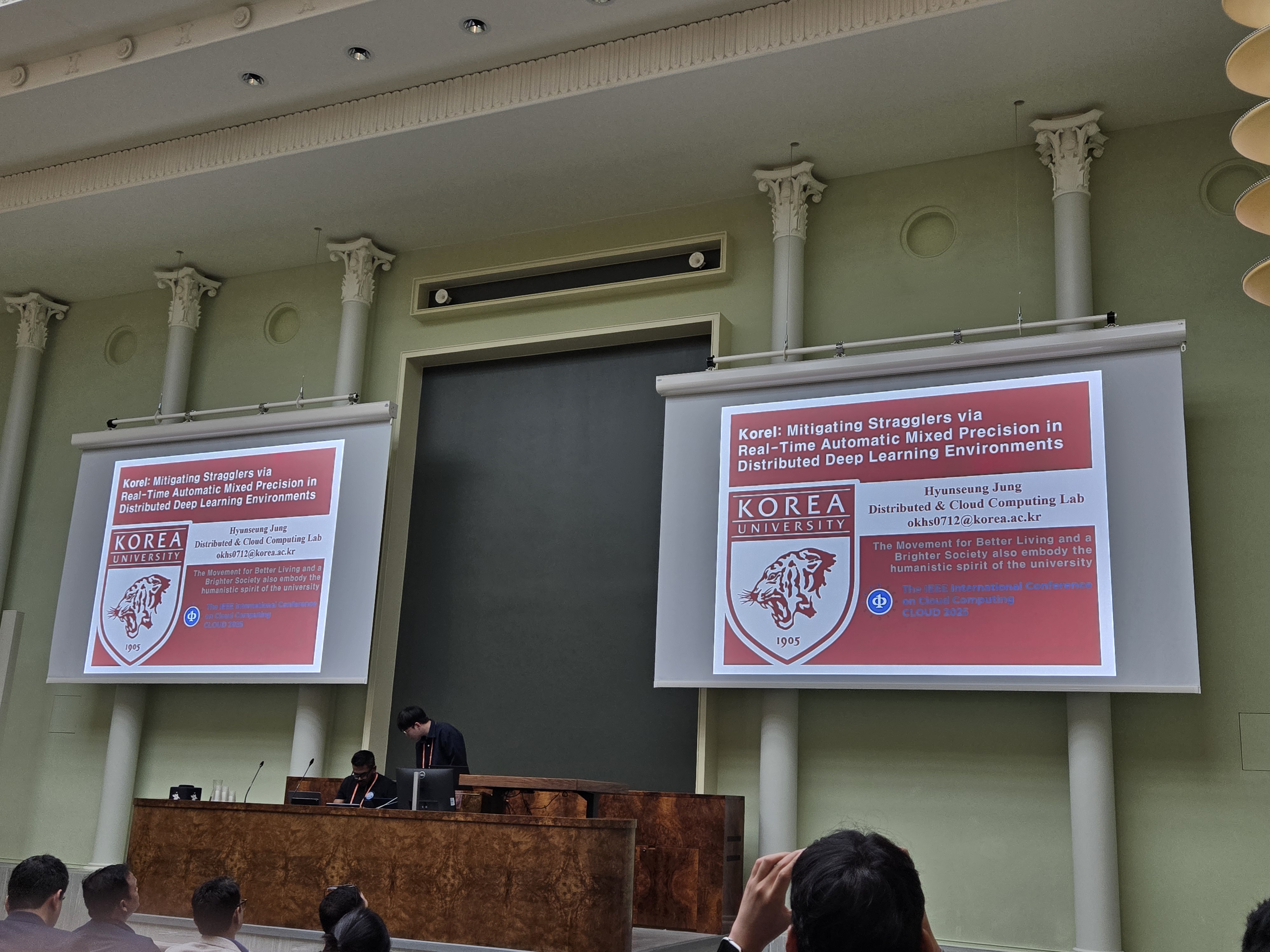 Hyunseung Jung (M.S. student) is presenting his paper.